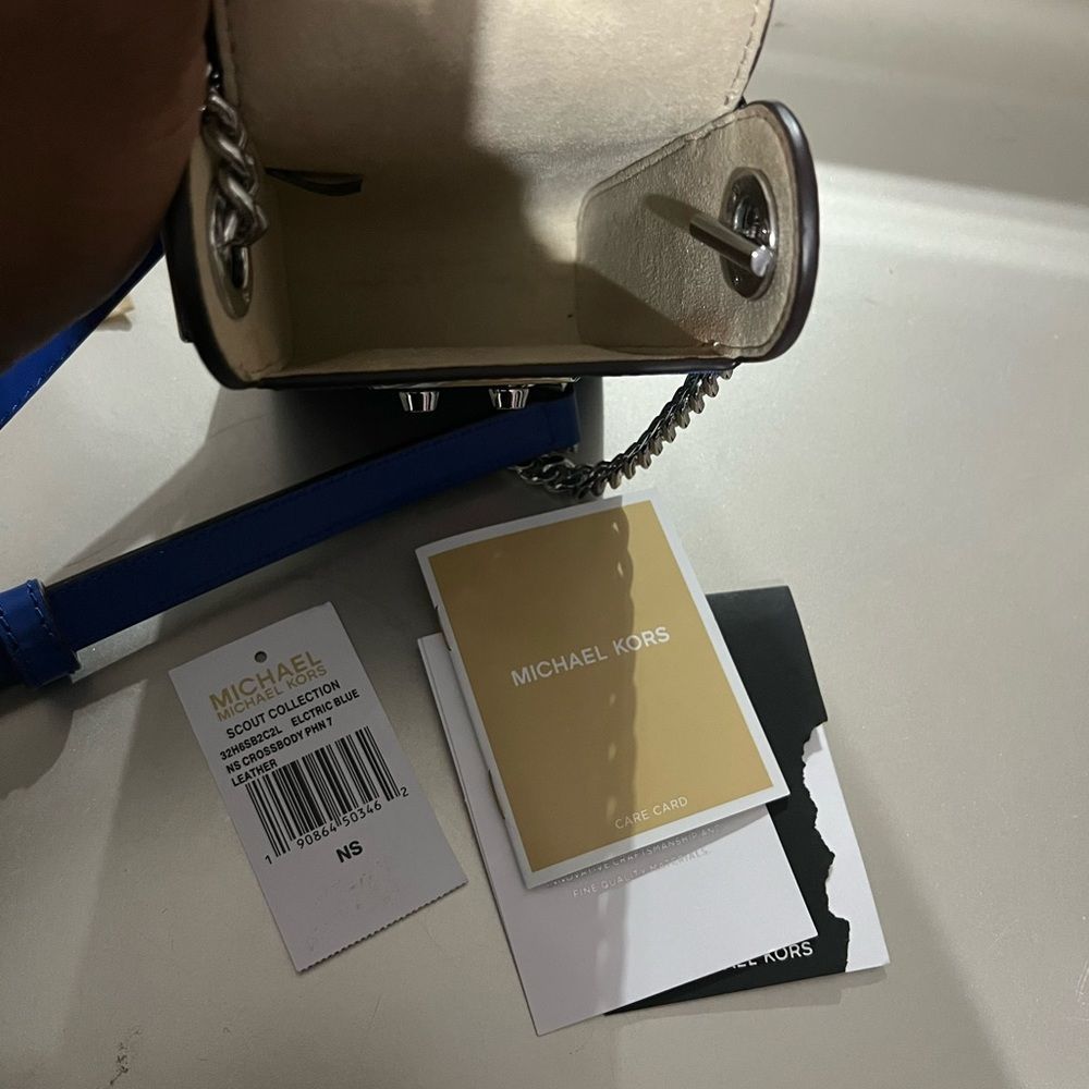 𝅺michael Kors Crossbody Bag - Picture 4 of 4
